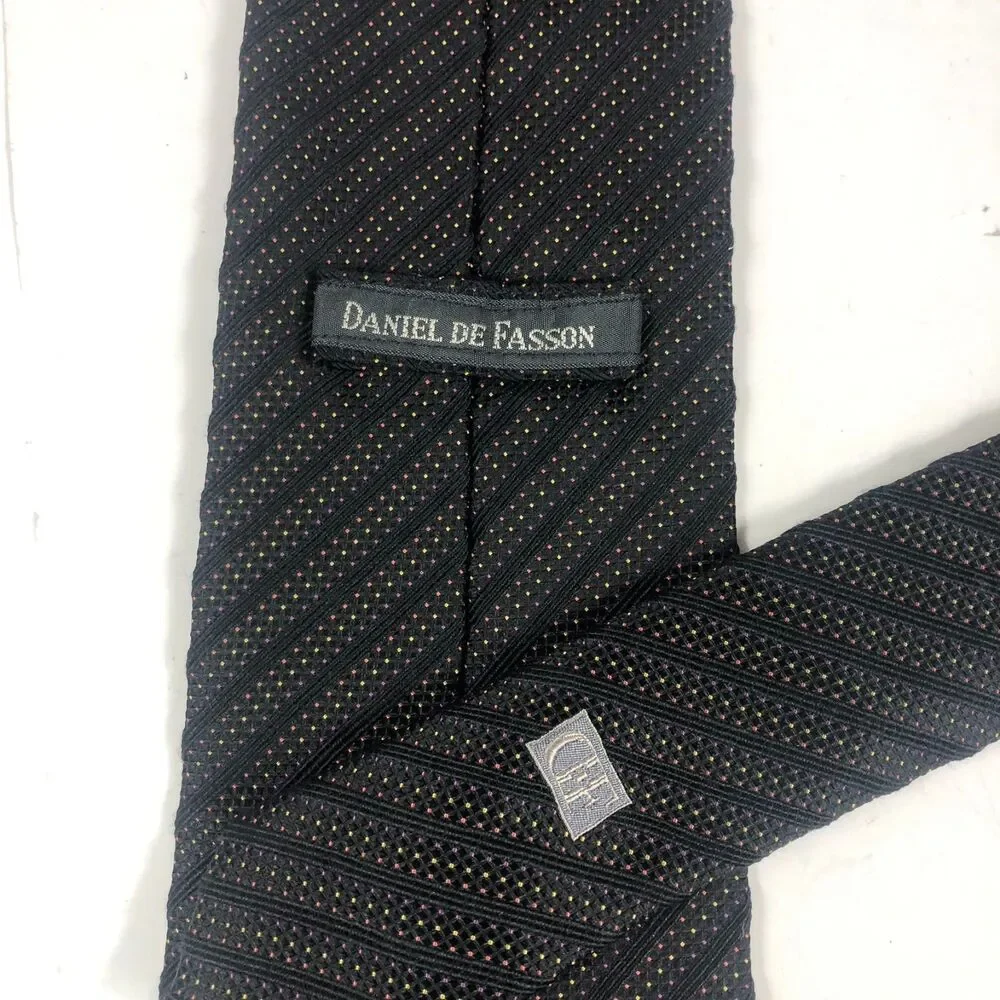 Daniel De Fasson 100% Silk Hand Made Men's Necktie Geometric stripe Autographed